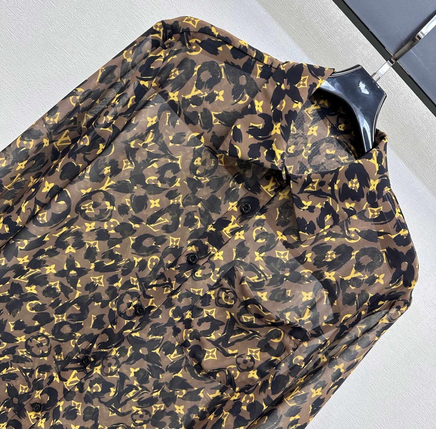 LV 26S SHIRT STYLE 241