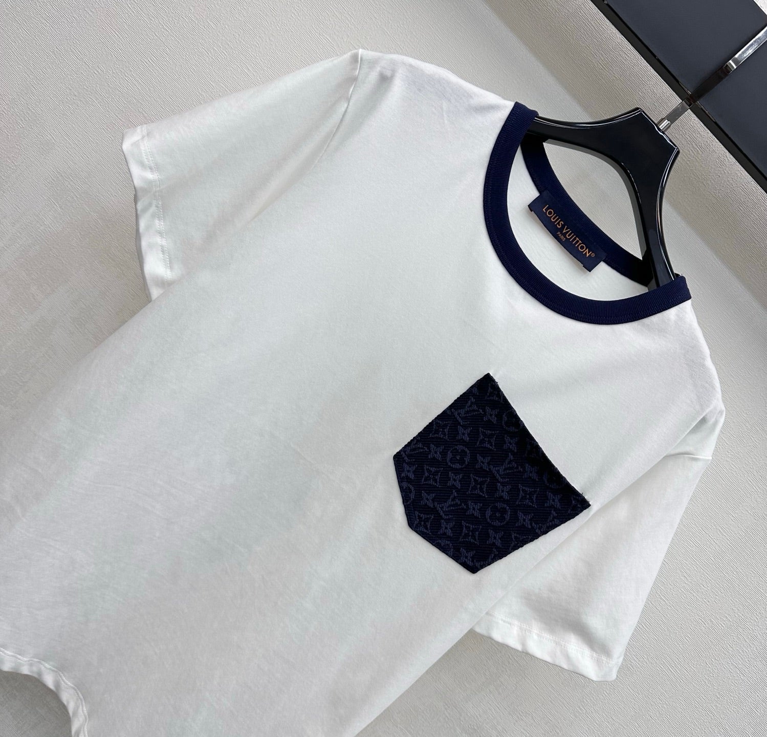 LV 26S T-SHIRT STYLE 218