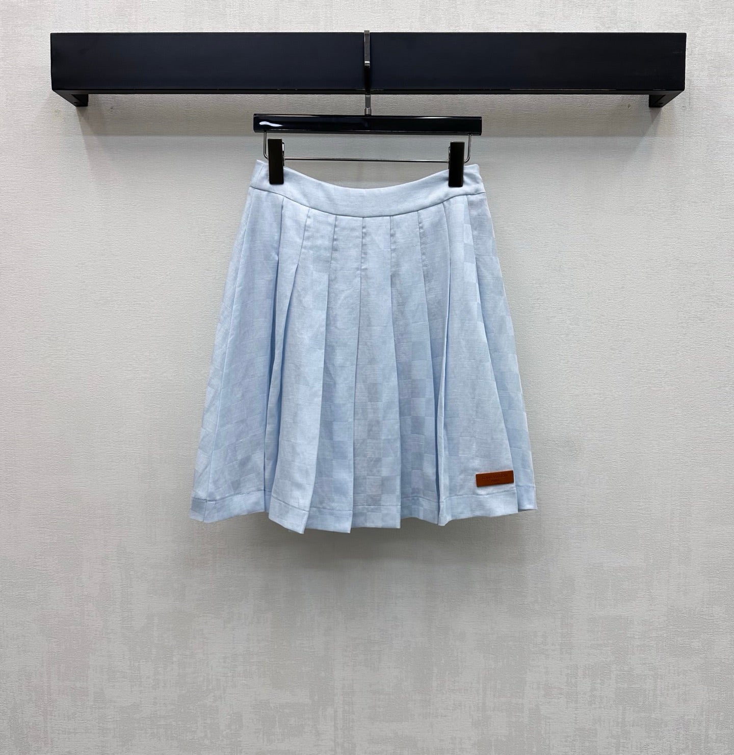 LV 26S TOP AND SKIRT SET STYLE 215