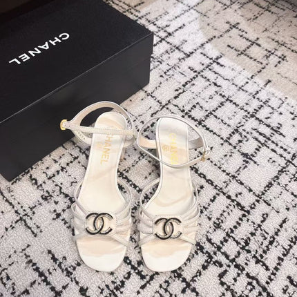 MID HEEL SANDALS IN WHITE LAMBSKIN