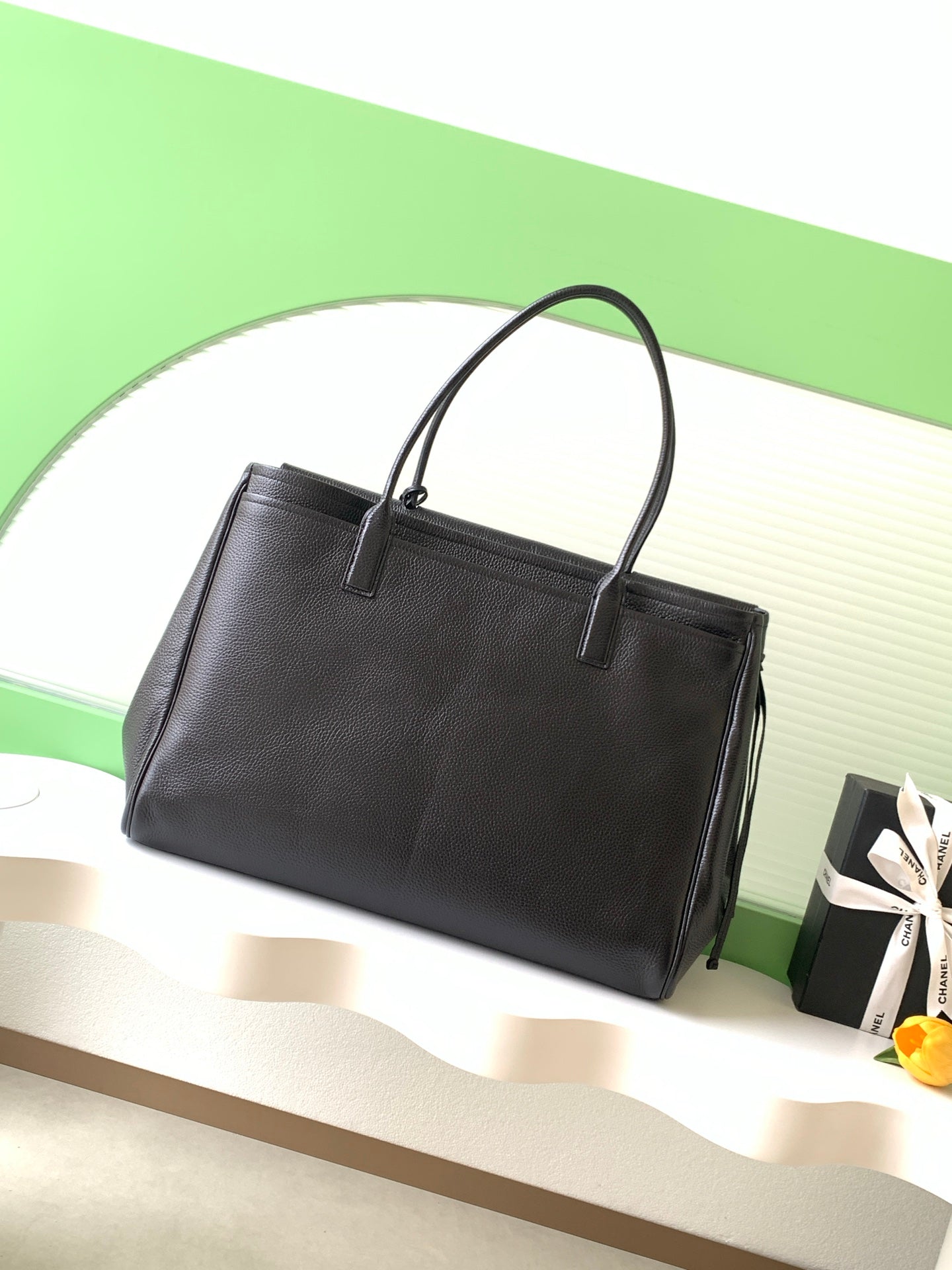 CHANEL 26S LARGE SHOPPING TOTE BAG 42 IN BLACK GRAINED CALFSKIN