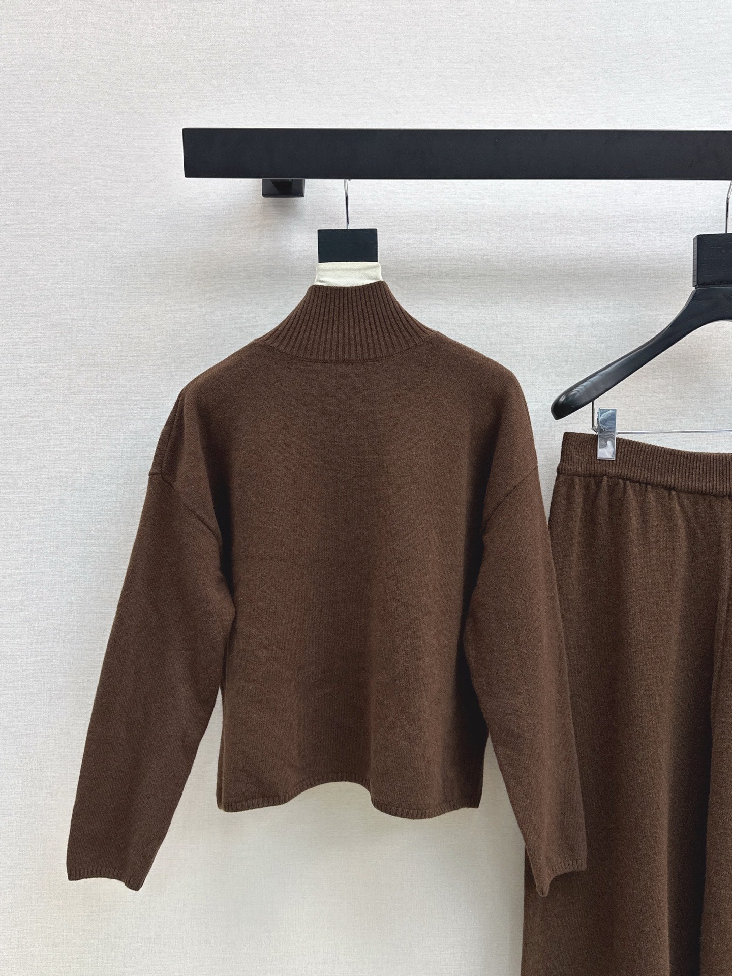 VALENTINO 26S SWEATER AND SKIRT SET STYLE 75