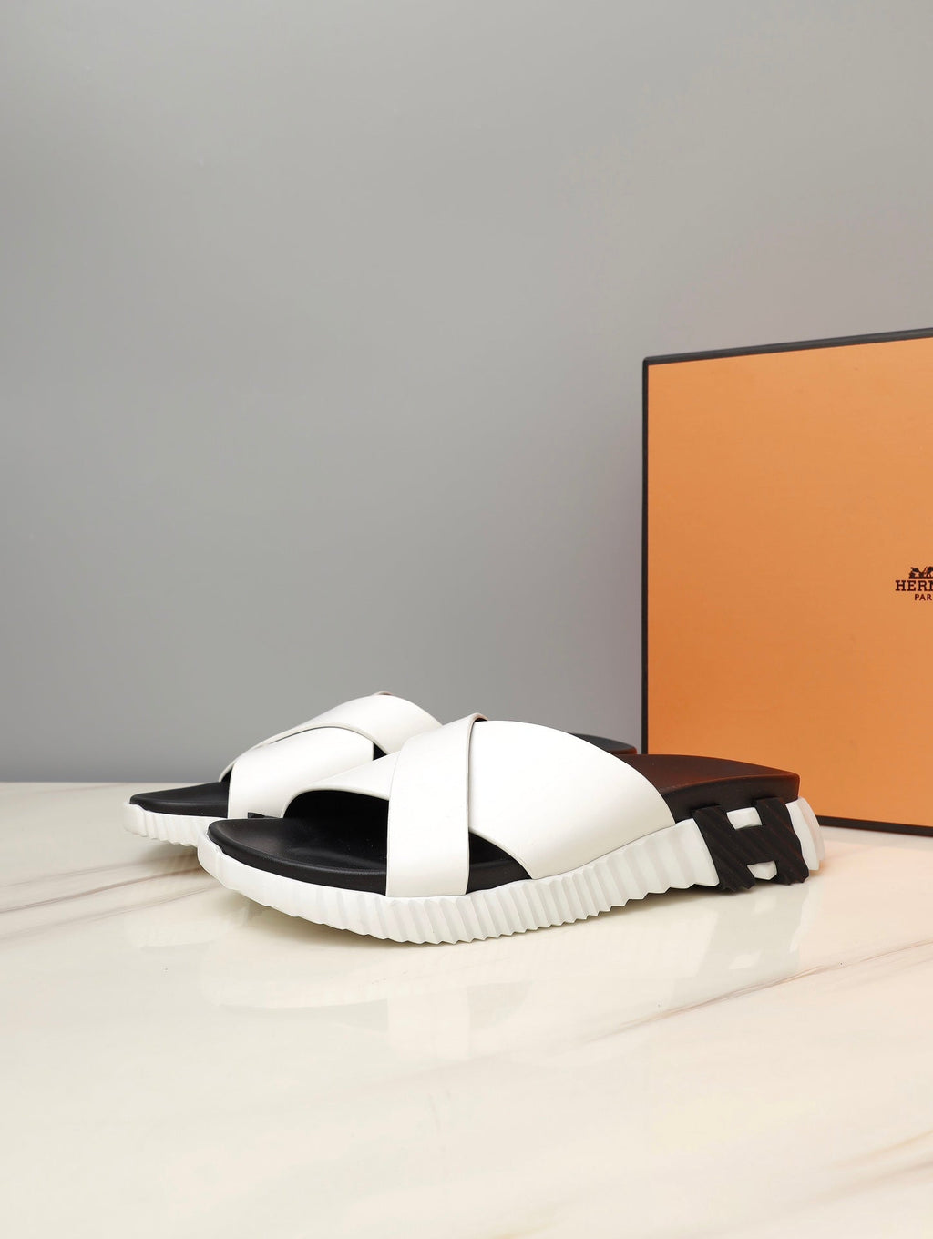 HM INFRA SANDAL WHITE AND BLACK LAMBSKIN