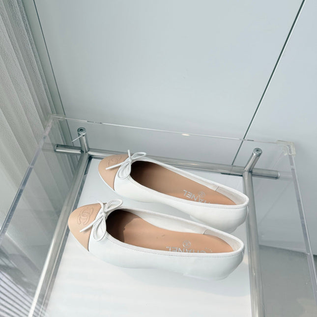 CHANEL 26S BALLET FLATS IN WHITE CALFSKIN WITH BEIGE TOE CAP AND BOW