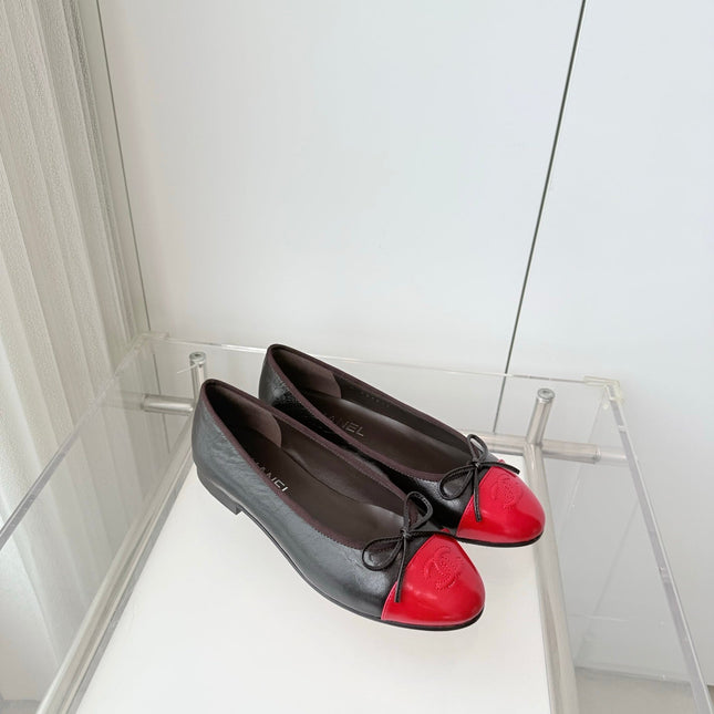 CHANEL 26S BALLET FLATS IN DARK BROWN CALFSKIN WITH RED PATENT TOE CAP & BOW