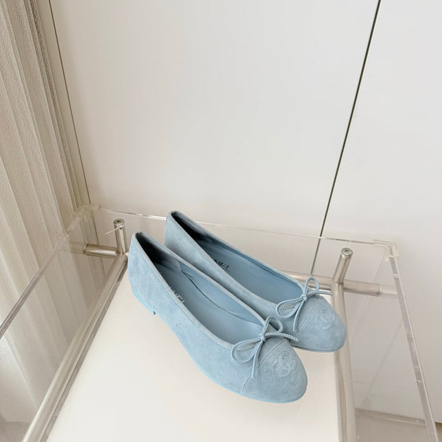 CHANEL 26S BALLET FLATS IN LIGHT BLUE SUEDE WITH BOW