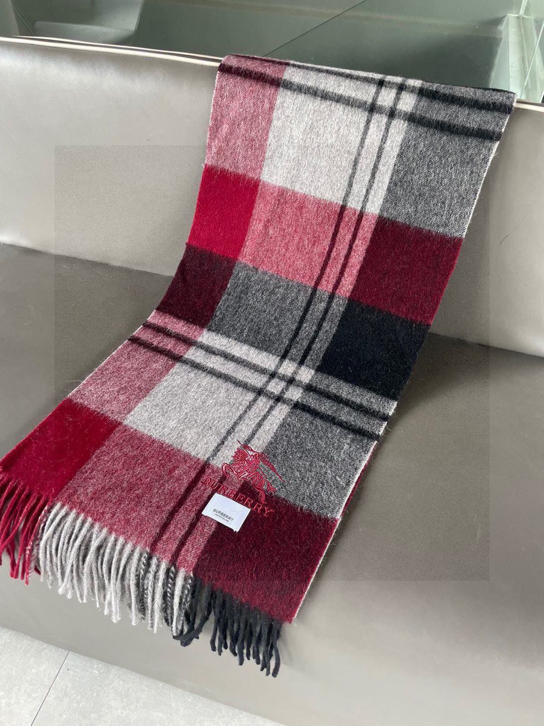 BURBERRY 25S SCARF 200 CM IN CASHMERE 938234