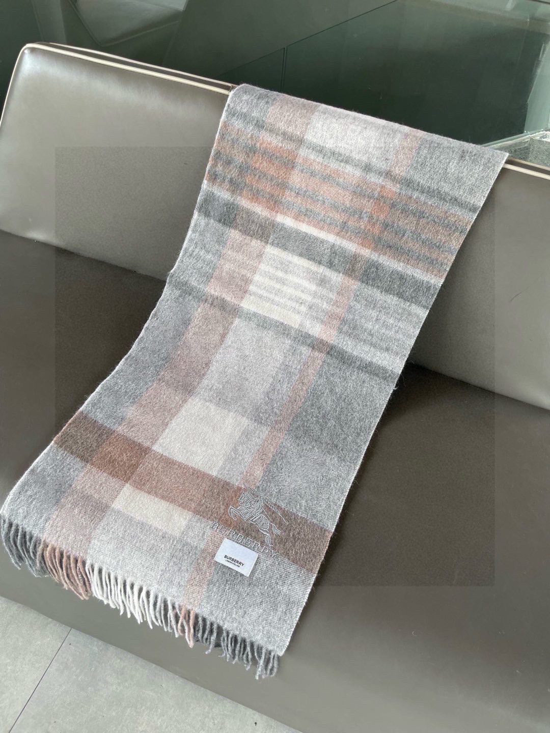 BURBERRY 25S SCARF 200 CM IN CASHMERE 938236