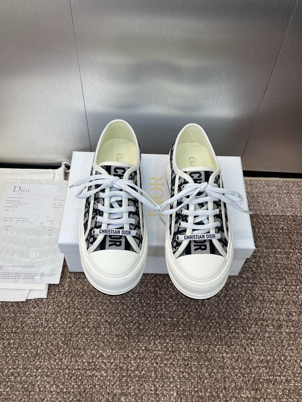 DIOR 25S WALK'N' SNEAKER IN DEEP BLUE DIOR OBLIQUE EMBROIDERED COTTON