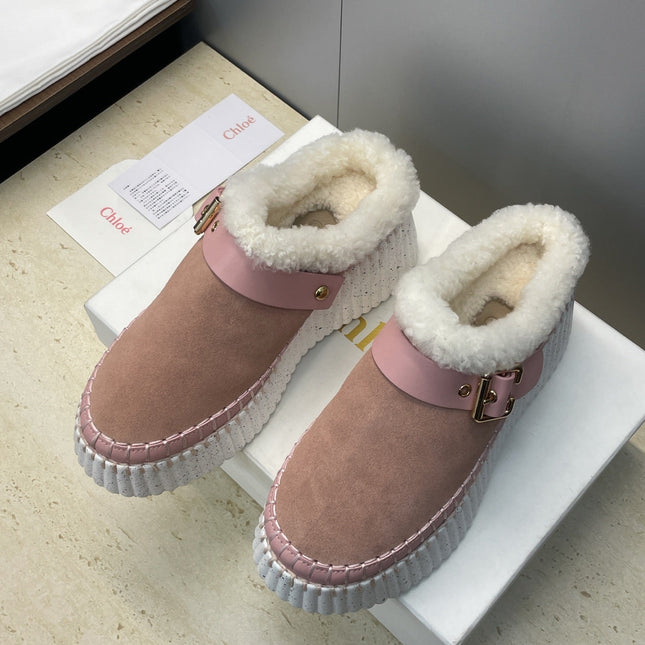CHLOÉ 26S FUR-LINED WEDGE MULES IN LIGHT PINK SUEDE