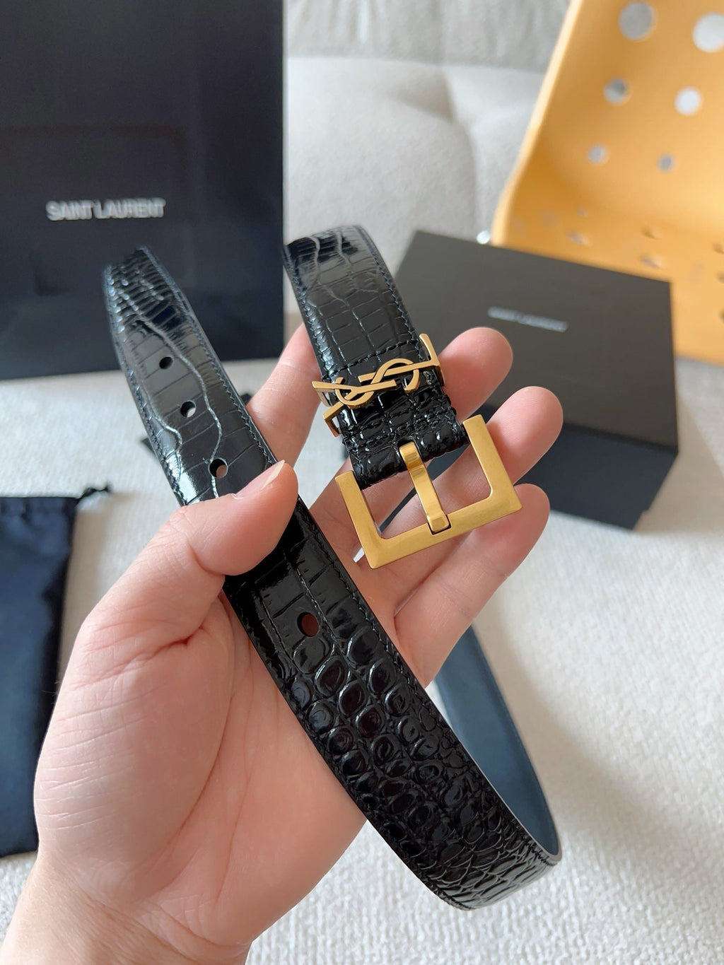 YSL 25S BELT 30 MM IN BLACK CALFSKIN SNAKE-EMBOSSED 571011