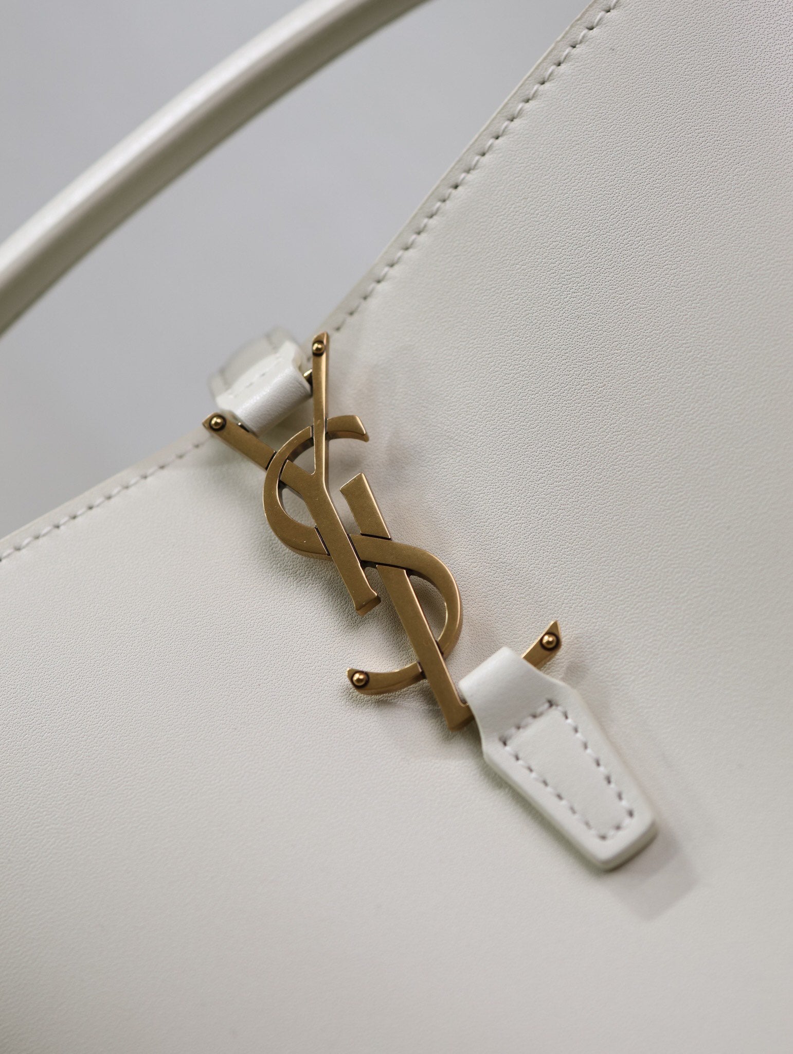 YSL 25S LE 37 BAG 20 IN DUSTY GRAY CALFSKIN GOLD HARDWARE