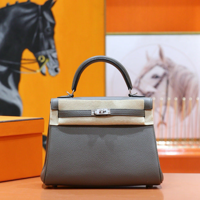 HM 25S KELLY BAG 25 CM IN GREY TOGO WITH SILVER HARDWARE