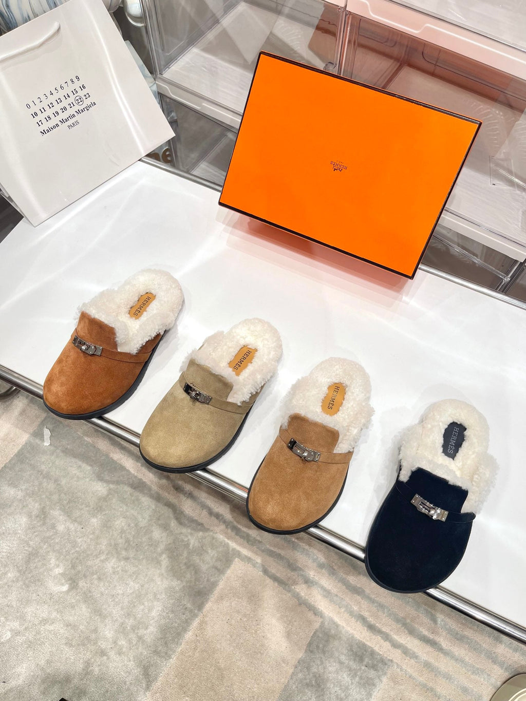 SLIP-ON MULE IN TORTILLA BROWN SUEDE AND SHEARLING LINING