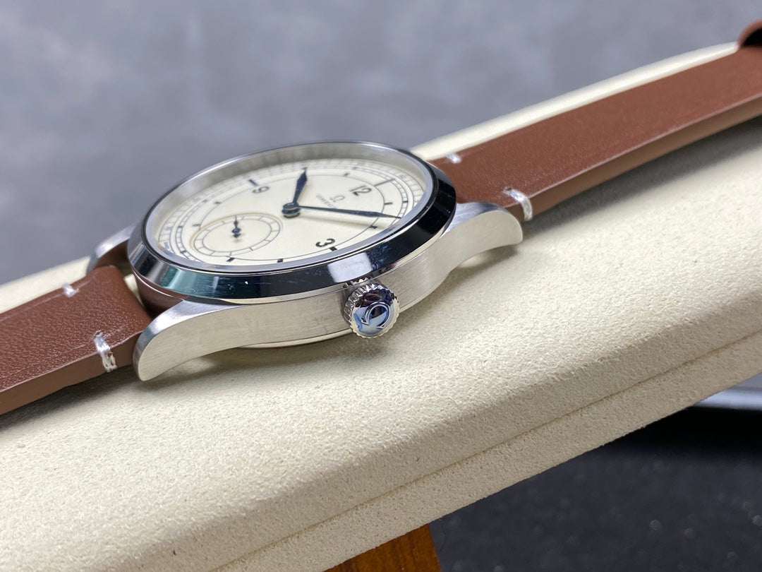 SPECIALITIES CK 859 WATCH SILVER CASE WITH CARAMEL BROWN LEATHER STRAP