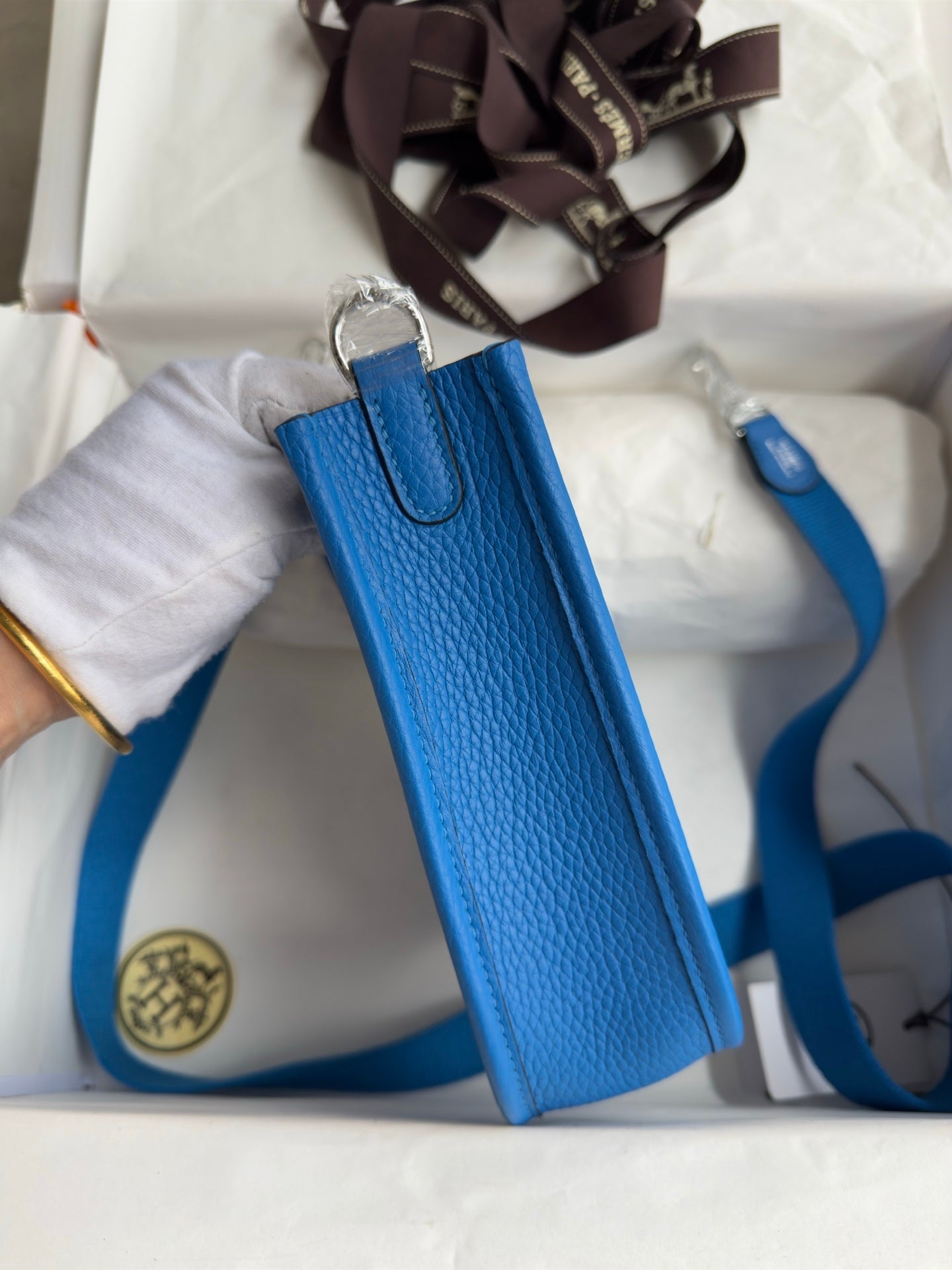 HM 25S EVELYNE 17 CM IN BLUE COWHIDE WITH SILVER HARDWARE