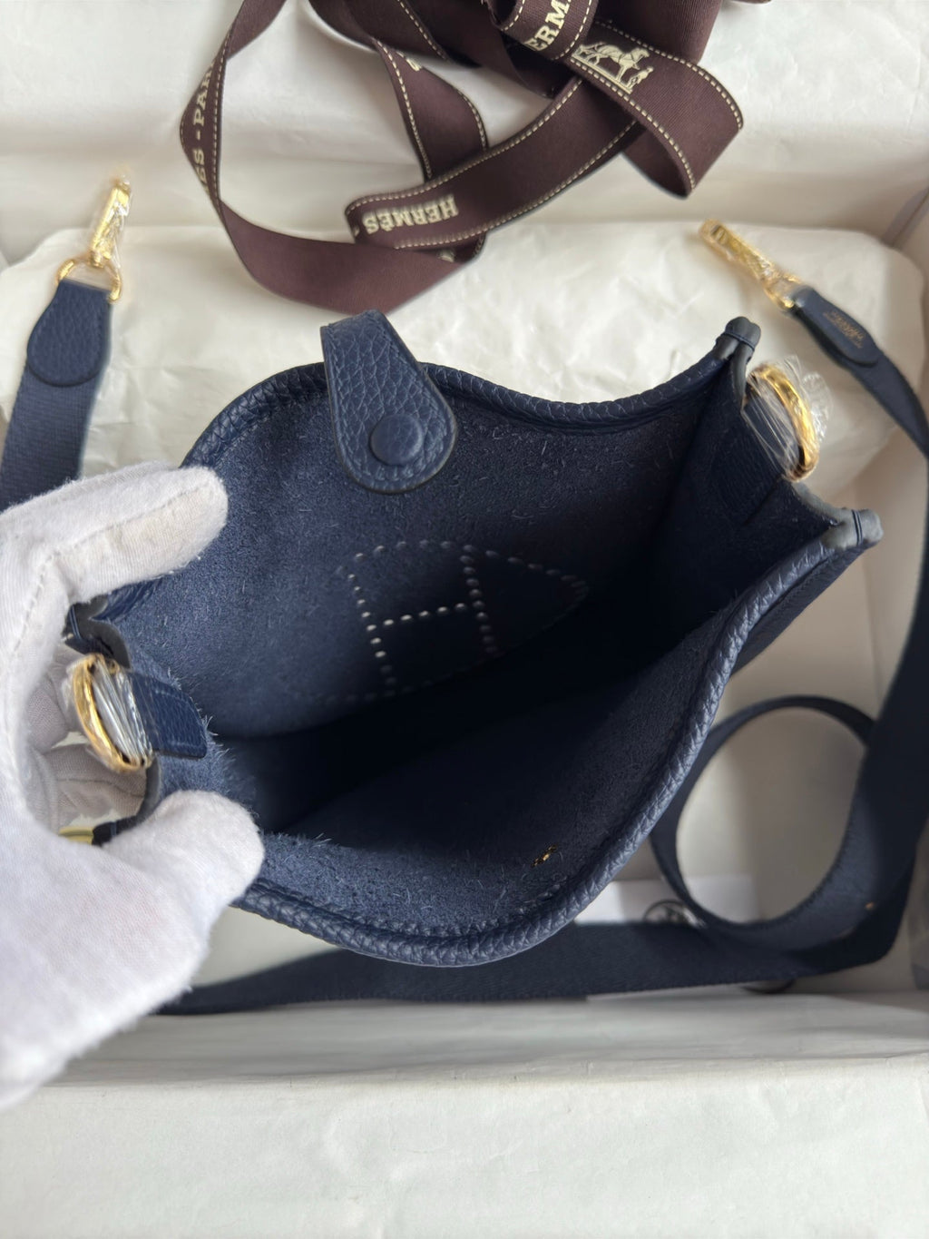 HM 25S EVELYNE 17 CM IN SLATE BLUE-GRAY COWHIDE WITH GOLD HARDWARE