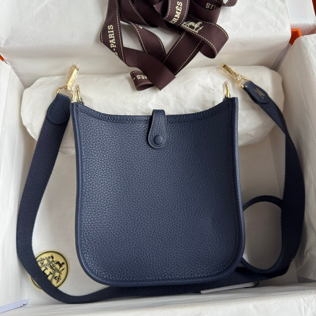 HM 25S EVELYNE 17 CM IN SLATE BLUE-GRAY COWHIDE WITH GOLD HARDWARE