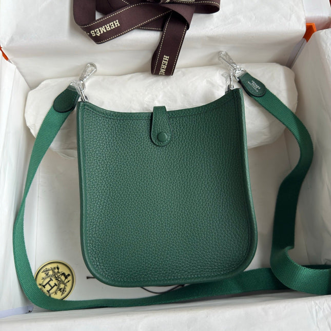 HM 25S EVELYNE 17 CM IN DARK GREEN COWHIDE WITH SILVER HARDWARE
