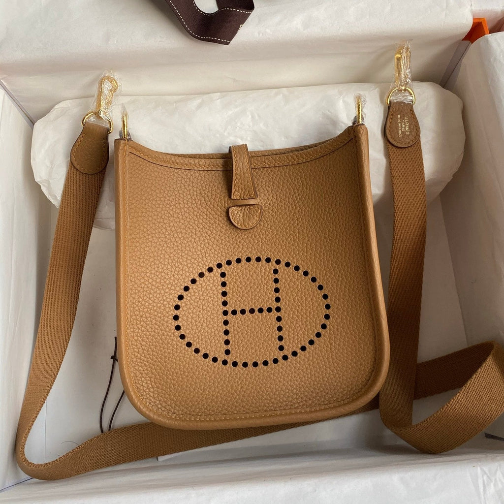 HM 25S EVELYNE 17 CM IN BROWN COWHIDE WITH GOLD HARDWARE
