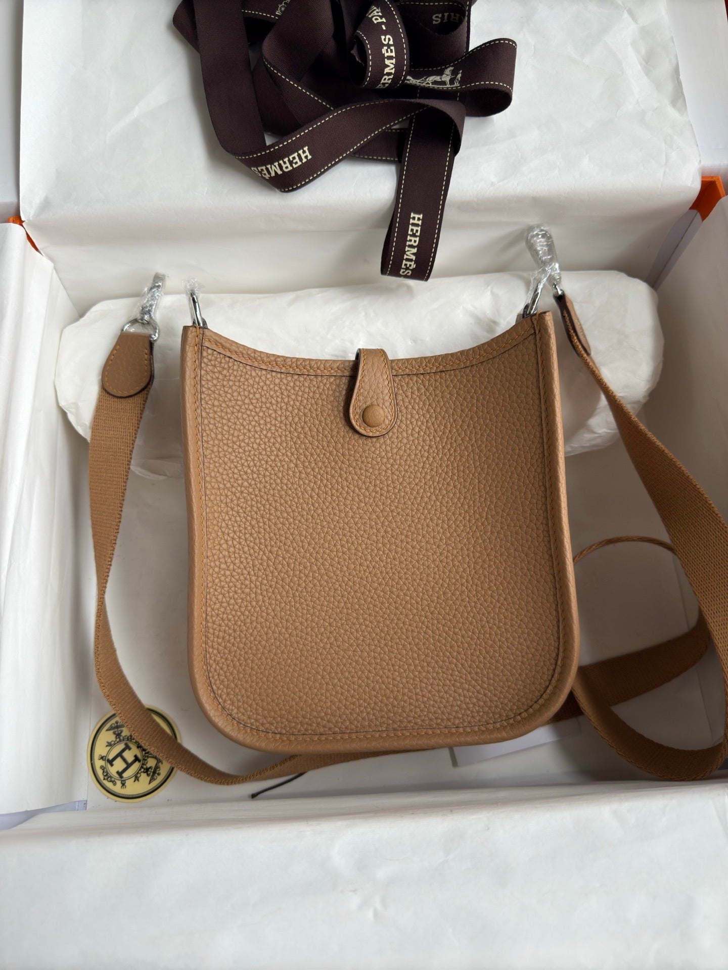 HM 25S EVELYNE 17 CM IN LIGHT BROWN COWHIDE WITH SILVER HARDWARE