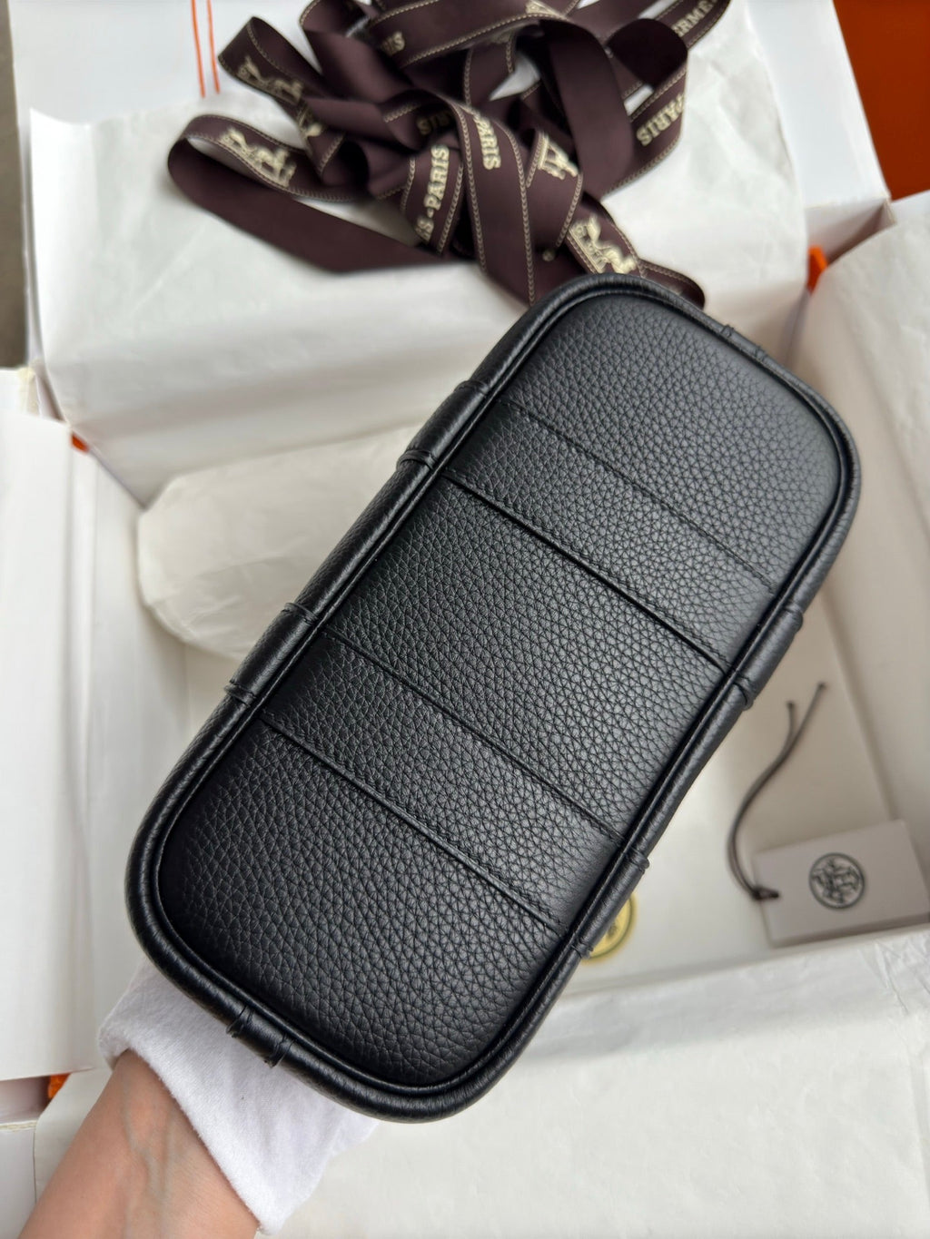 HM 25S GARDEN PARTY 23 CM IN BLACK TOGO