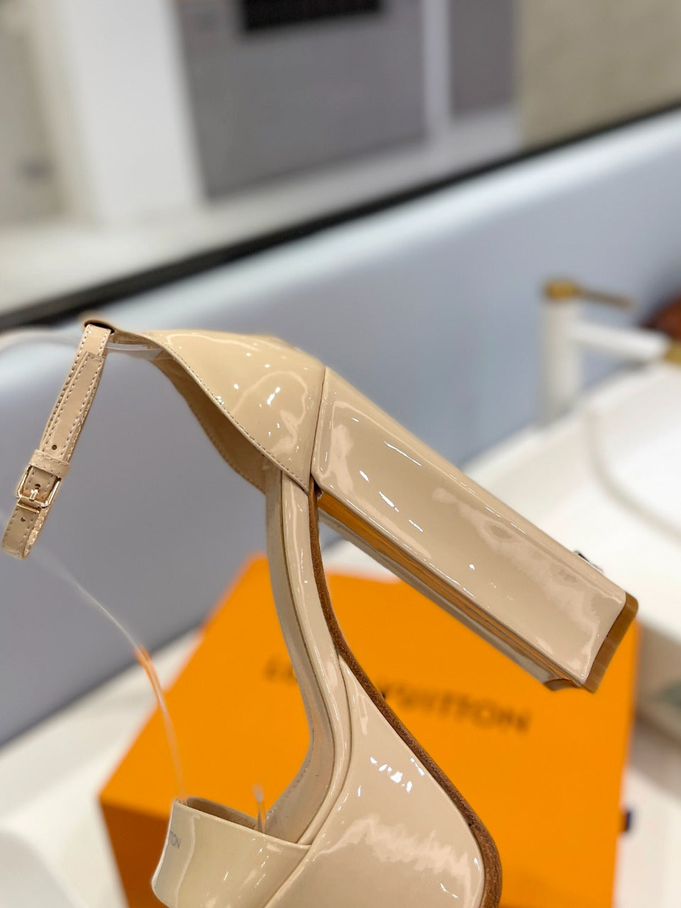 LV 26S HIGH HEEL SANDALS 145 MM IN BEIGE CALFSKIN