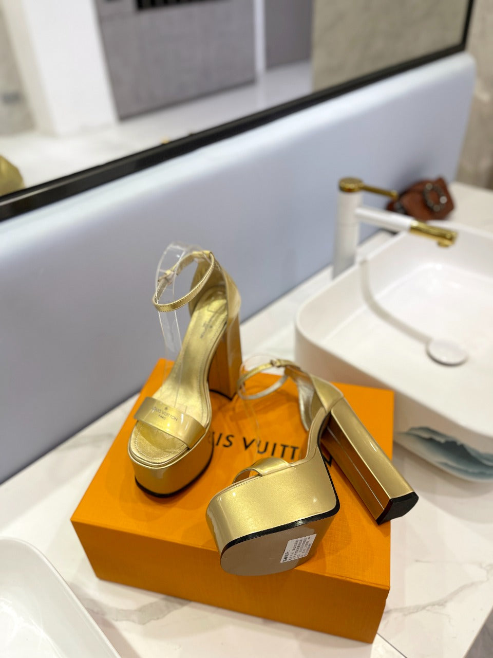LV 26S HIGH HEEL SANDALS 145 MM IN GOLD CALFSKIN