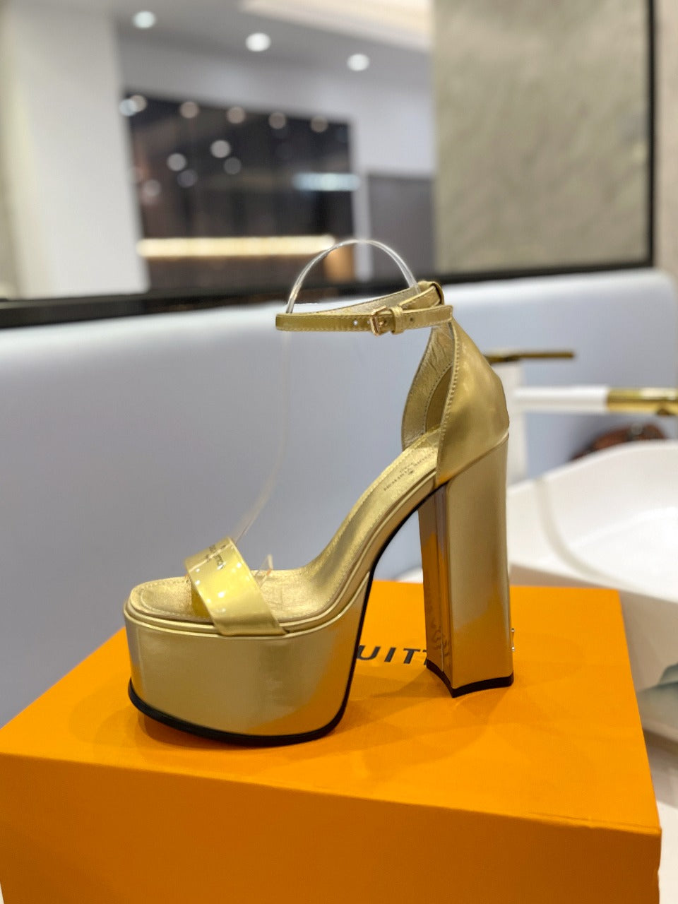 LV 26S HIGH HEEL SANDALS 145 MM IN GOLD CALFSKIN